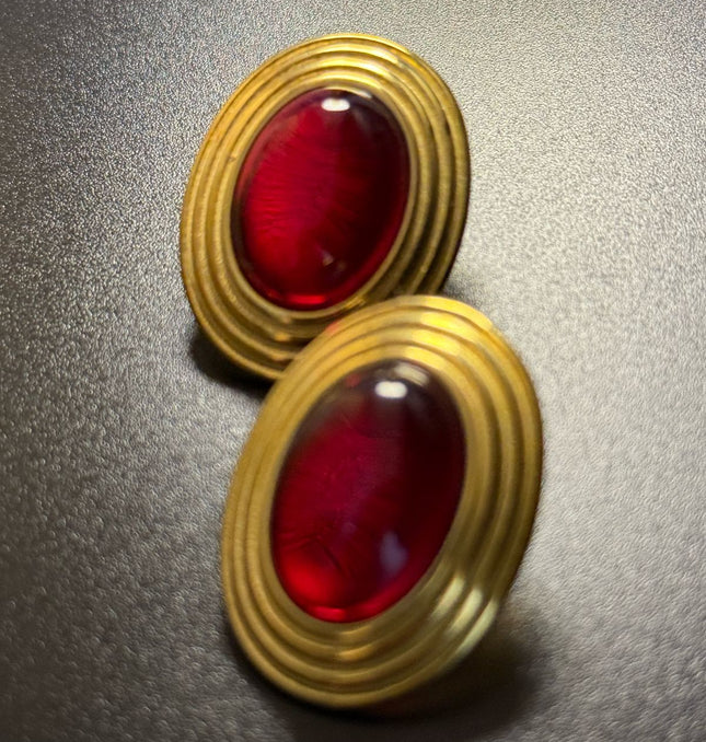 ROYAL OVAL STUDS - DIAMOND RED DAME EARRINGS WITH 18K GOLD PLATE