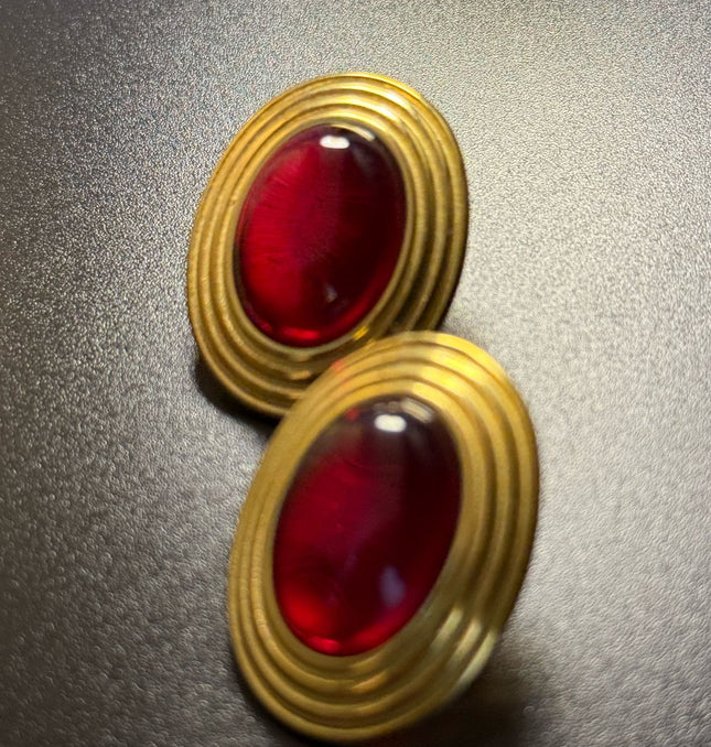 ROYAL OVAL STUDS - DIAMOND RED DAME EARRINGS WITH 18K GOLD PLATE