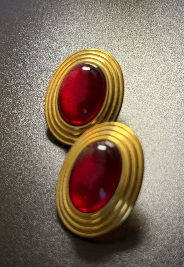 ROYAL OVAL STUDS - DIAMOND RED DAME EARRINGS WITH 18K GOLD PLATE