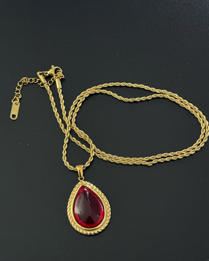 THE SCARLET LOVE NECKLACE - LUXURY JEWELRY in Solid Stainless Steel with 18K Gold Plate