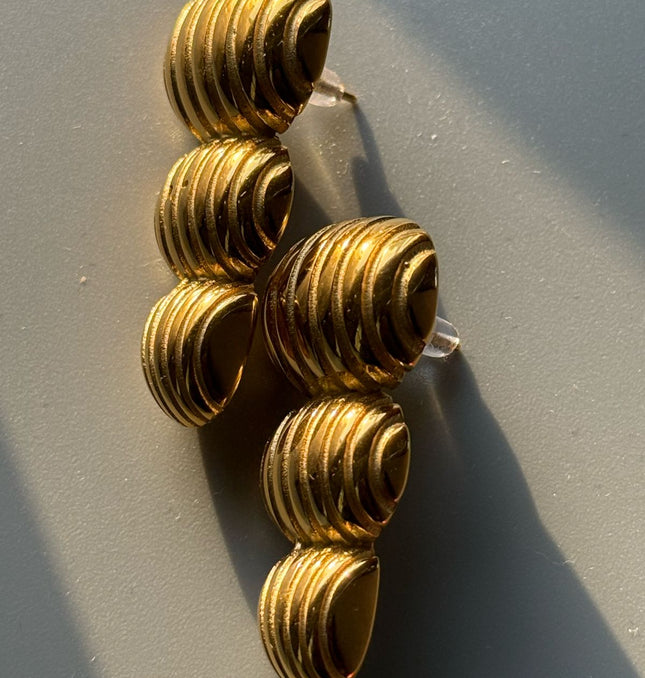 Golden Cascade Earrings – Perfectly Layered Culture Elegance in Gold