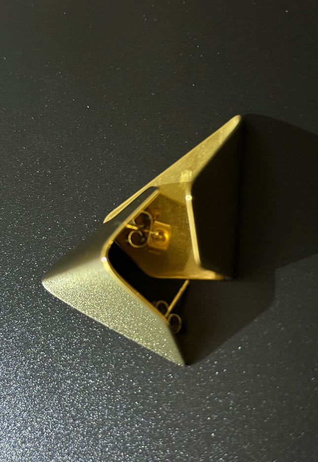 Origami Gold Earrings – Stun in triangle Motion